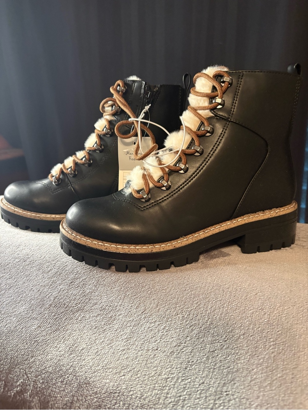Boots - Picture 3 of 4